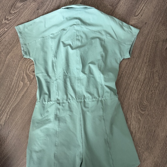 Lululemon Cinchable Waist Romper – Sage Green, Size 2 - Picture 8 of 8
